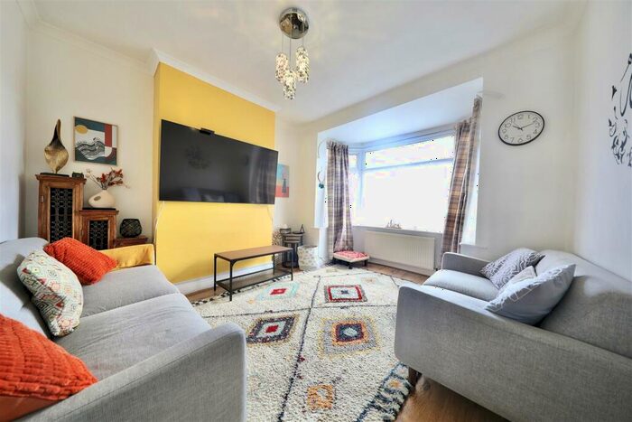 3 Bedroom Terraced House For Sale In Hotham Road North, Hull, HU5