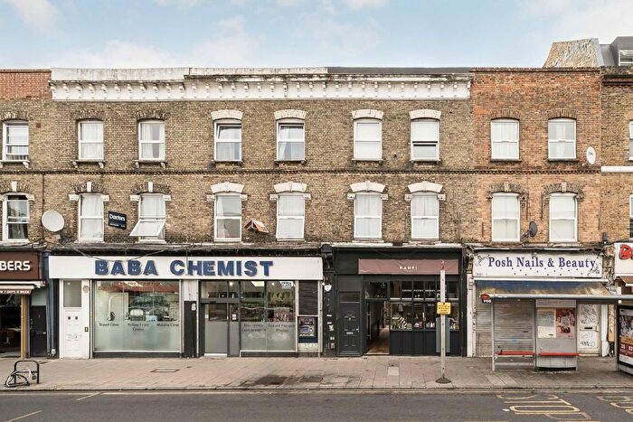 2 Bedroom Flat To Rent In Tulse Hill, London, SW2