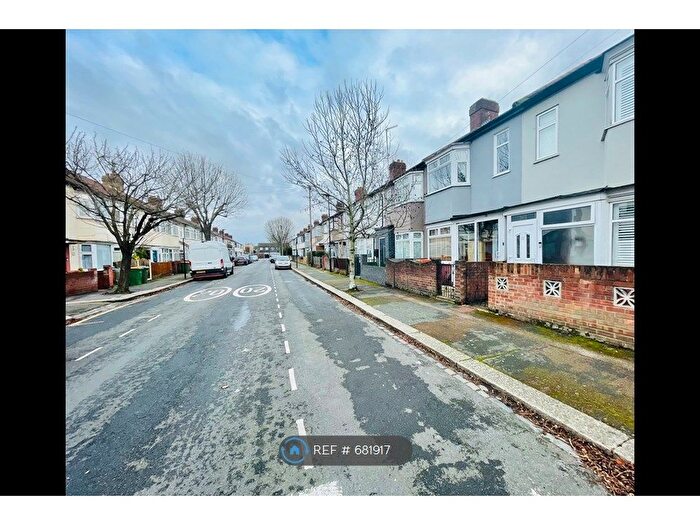3 Bedroom Terraced House To Rent In Gresham Road, London, E16