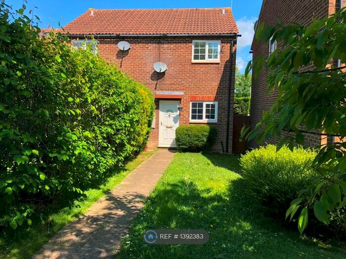 2 Bedroom Semi-Detached House To Rent In Bramble Twitten, East Grinstead, RH19