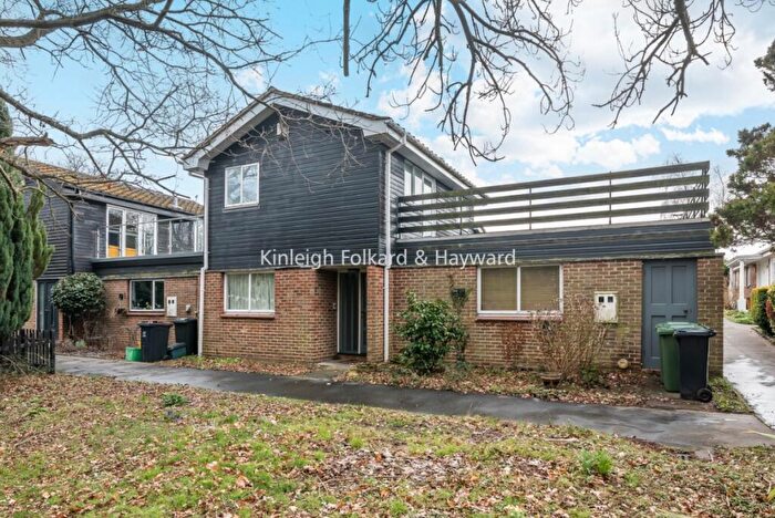 5 Bedroom House To Rent In Edgeborough Way, Bromley, BR1