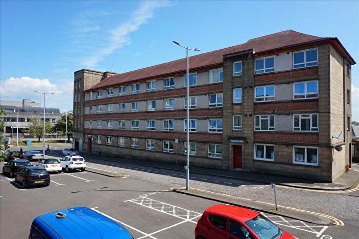 2 Bedroom Apartment To Rent In Cathcart Buildings, Greenock, PA15