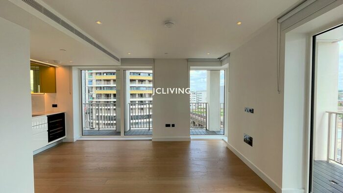 2 Bedroom Flat To Rent In Fountain Park Way, London, W12