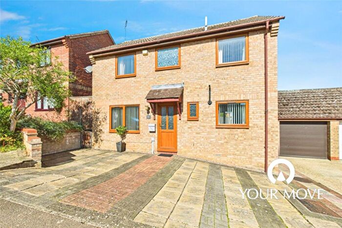 4 Bedroom Detached House For Sale In Kings Road, Bungay, Suffolk, NR35