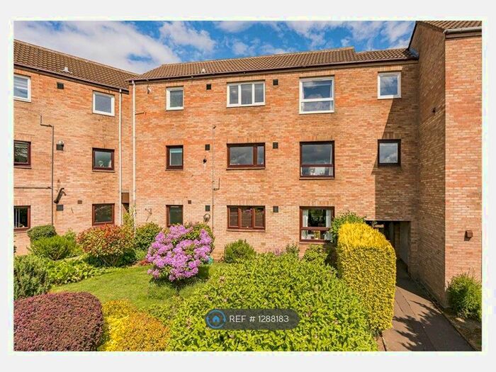 3 Bedroom Flat To Rent In Mearenside, Edinburgh, EH12
