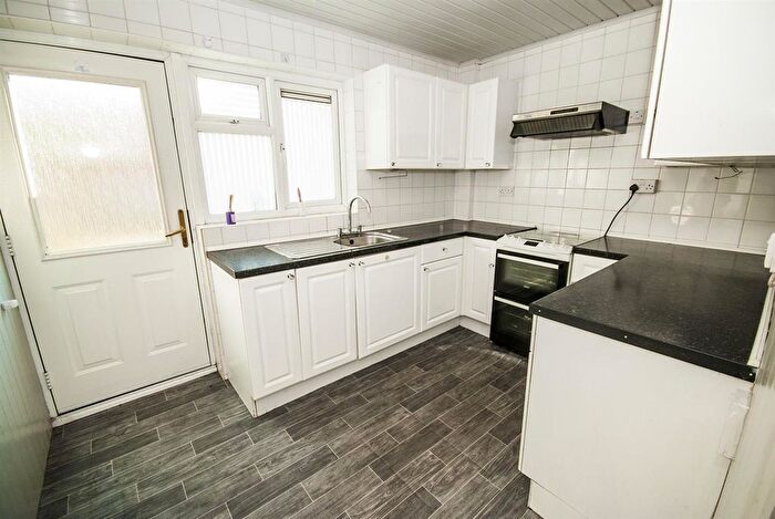 3 Bedroom Property To Rent In Daylands Avenue, Conisbrough, Doncaster, DN12