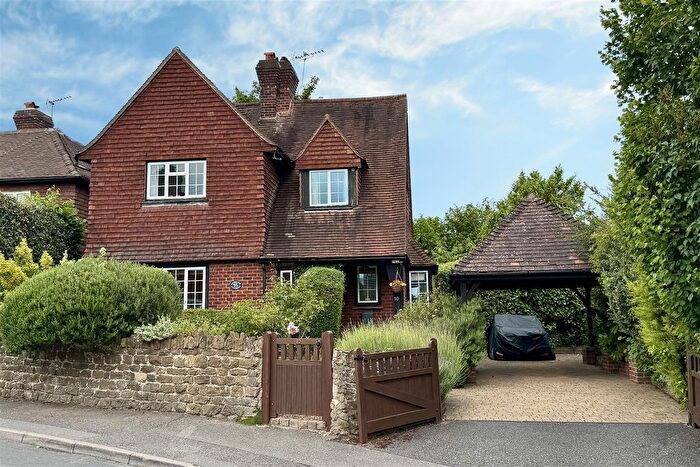 3 Bedroom Detached House For Sale In Quarry Hill, Godalming, GU7