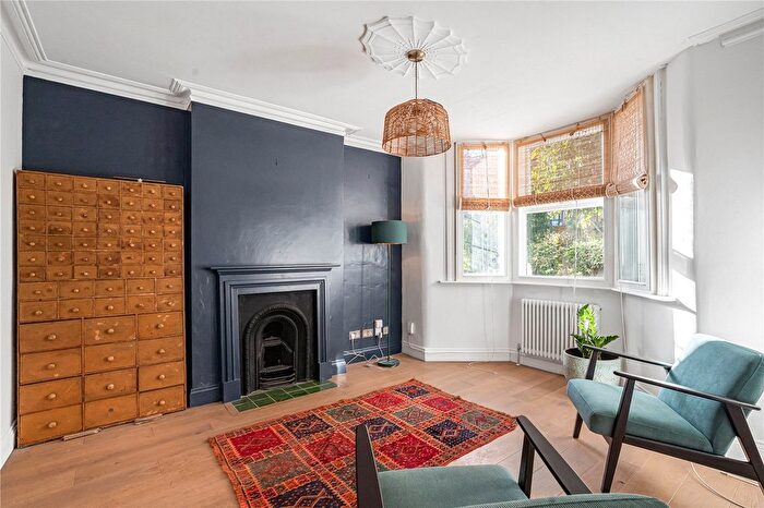 1 Bedroom Flat To Rent In Kenworthy Road, London, E9