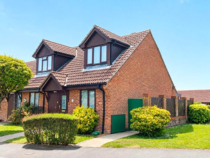 2 Bedroom Retirement Property For Sale In The Cedars, Hailsham, East Sussex, BN27