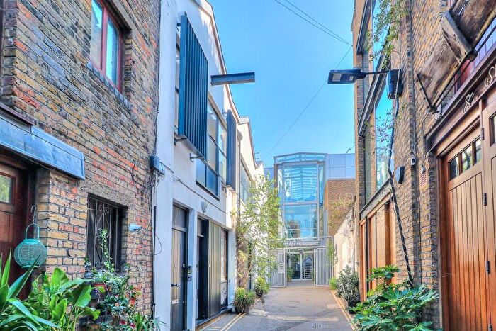 2 Bedroom Apartment For Sale In Swan Yard, London, N1