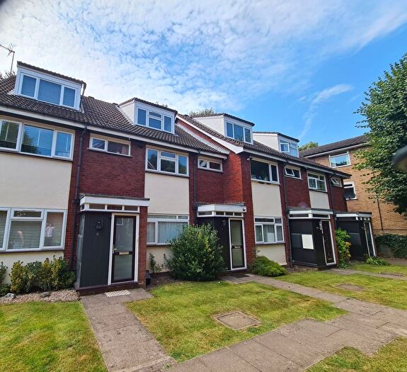 2 Bedroom Flat To Rent In Cherry Croft Gardens, Westfield Park, Hatch End, Middlesex, HA5