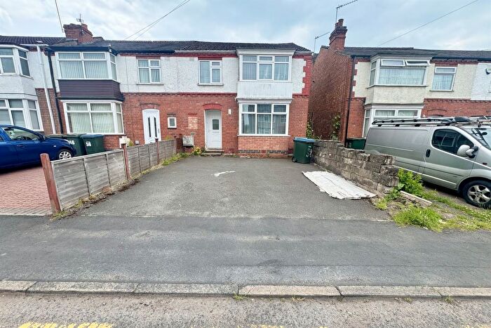 3 Bedroom Terraced House To Rent In Winifred Avenue, CV5