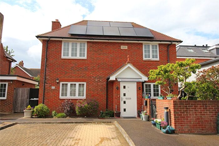 3 Bedroom Detached House For Sale In Old Milton Road, New Milton, Hampshire, BH25