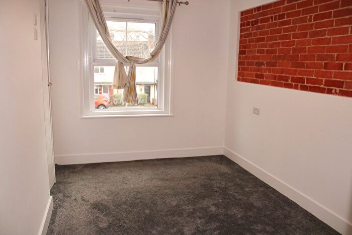 2 Bedroom End Of Terrace House To Rent In Methuen Street, Southampton, SO14