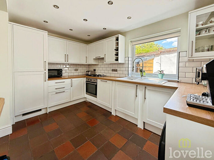 3 Bedroom Detached House For Sale In Dog Duck Lane, Morton, DN21