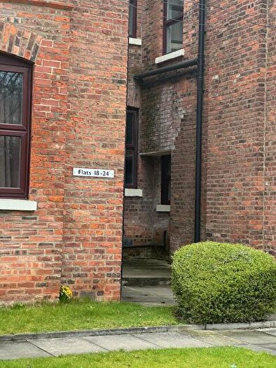 1 Bedroom Flat To Rent In Hathersage Road, Manchester, Greater Manchester, M13