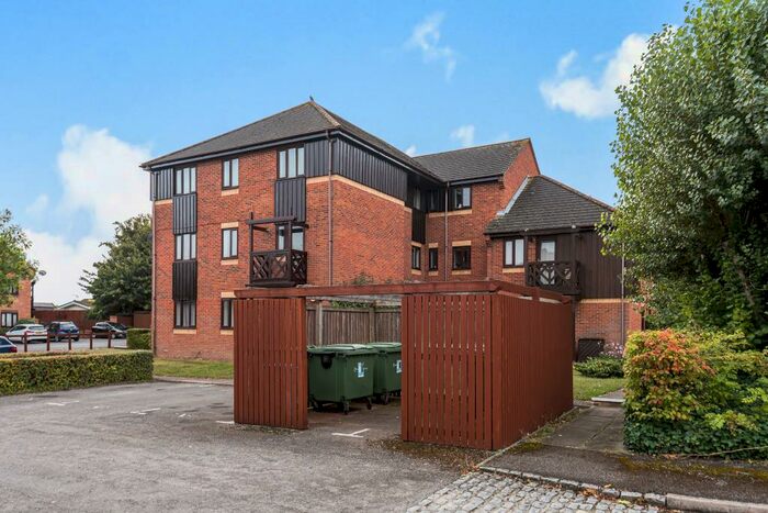 2 Bedroom Apartment To Rent In Didcot, Oxfordshire, OX11