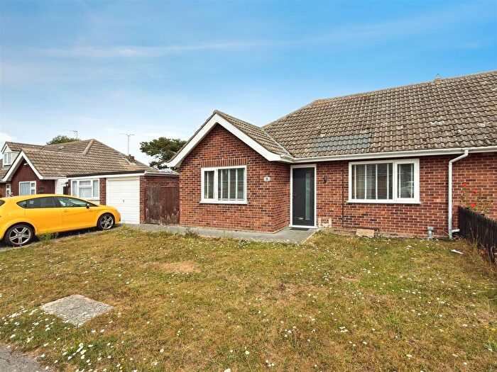 2 Bedroom Bungalow For Sale In Manor Park Road, Corton, Lowestoft, Suffolk, NR32