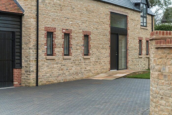 5 Bedroom Detached House For Sale In The Old Cart Shed, Cottage Farm, Upper Green, Stanford In The Vale, Oxfordshire, SN7