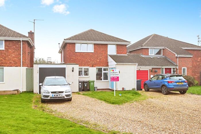 4 Bedroom Detached House For Sale In The Rookery, Yaxley, Peterborough, PE7