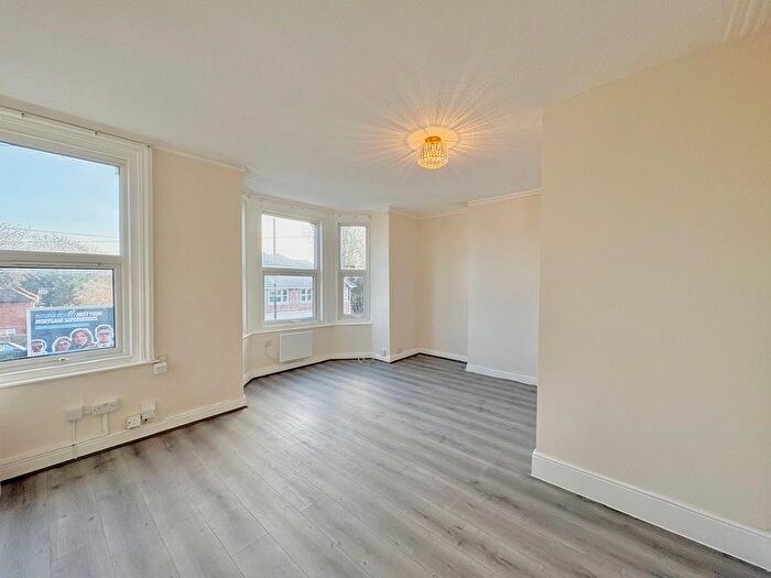 1 Bedroom Flat To Rent In High Road, Southampton, SO16