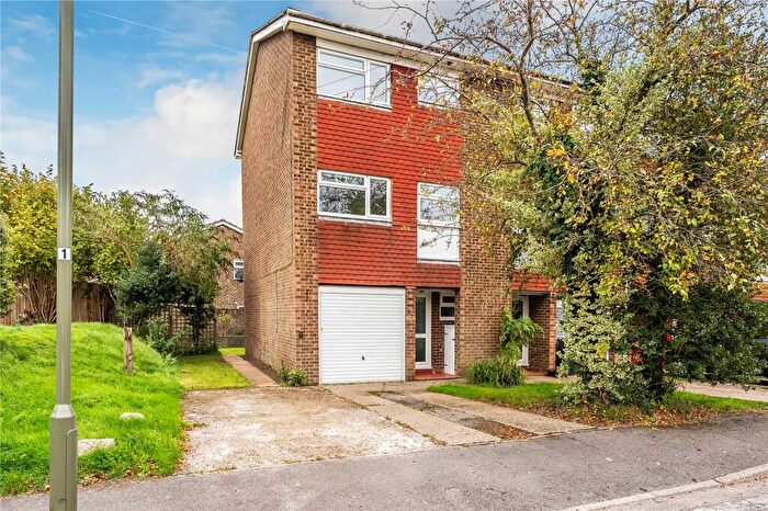 3 Bedroom End Of Terrace House For Sale In Durfold Drive, Reigate, Surrey, RH2