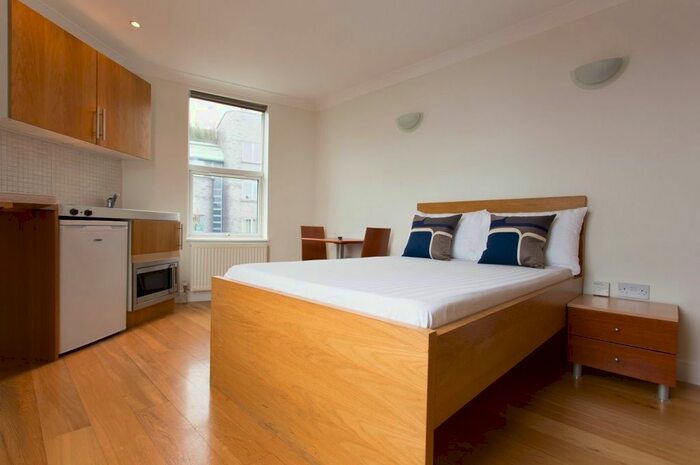 Studio To Rent In Fortune Green Road, London, NW6