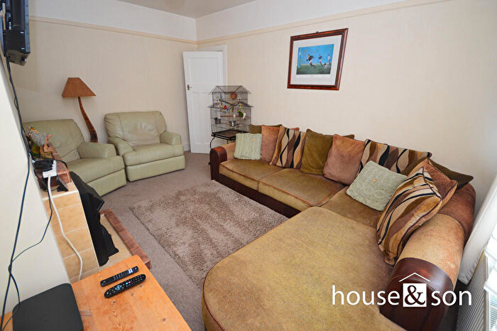 2 Bedroom Apartment To Rent In Sea View Road, Parkstone, BH12