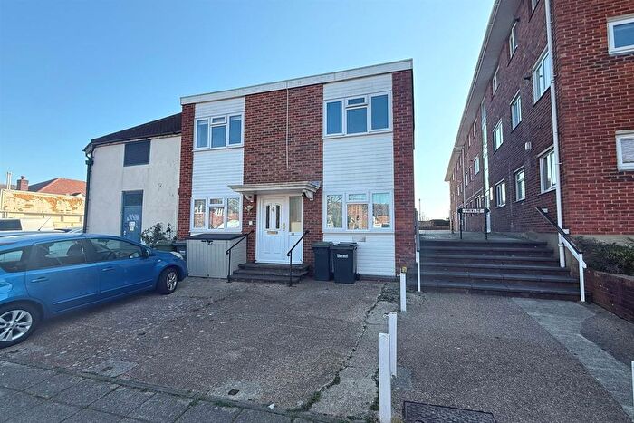 1 Bedroom Flat To Rent In A South Street, Havant, Hampshire, PO9