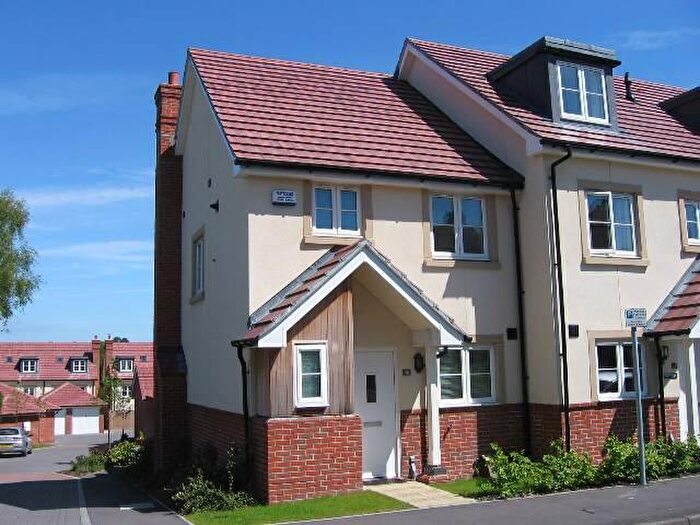 2 Bedroom Semi-Detached House To Rent In North Close, Lymington, SO41