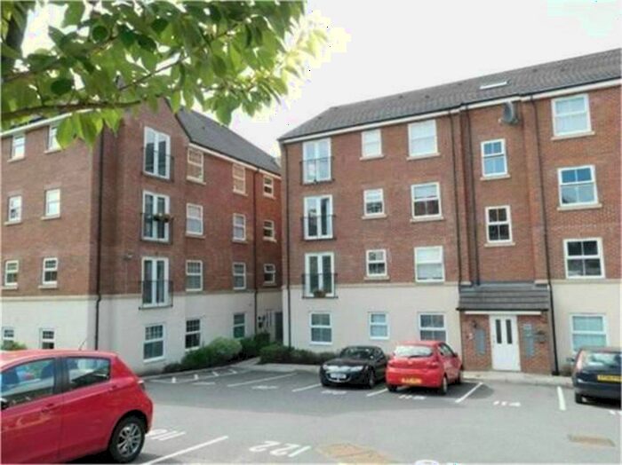 2 Bedroom Flat To Rent In Stonemere Drive, Radcliffe, M26