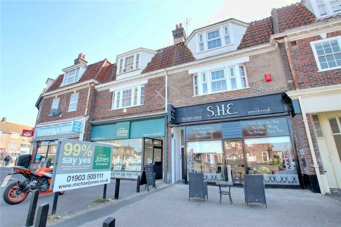 Apartment To Rent In George V Avenue, Worthing, West Sussex, BN11