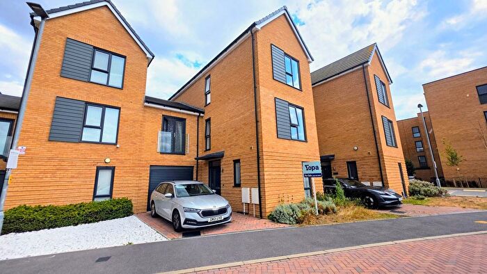 5 Bedroom Terraced House For Sale In Windstar Drive, South Ockendon, RM15