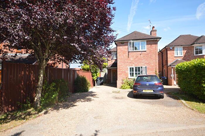 4 Bedroom Detached House To Rent In Meadow Lane, Beaconsfield, HP9