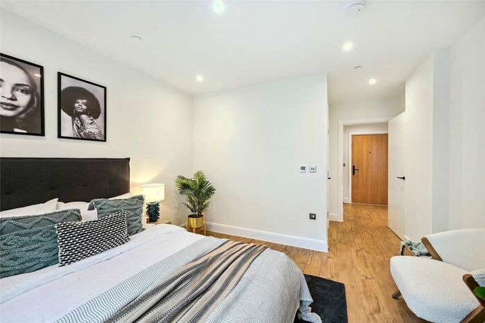 1 Bedroom Flat To Rent In Uncle Colindale, Aerial Square, London, NW9