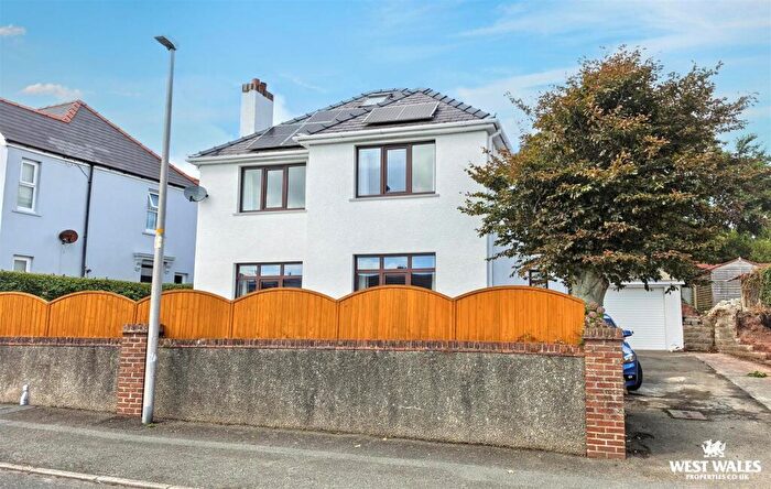 3 Bedroom Detached House For Sale In Picton Road, Hakin, Milford Haven, SA73