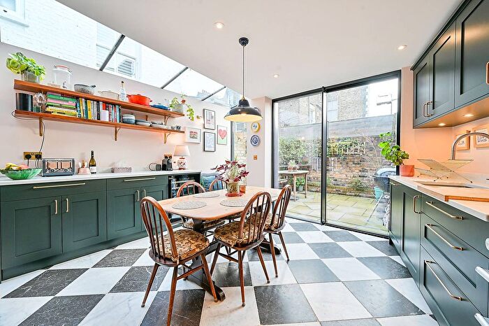 3 Bedroom End Terrace House For Sale In Sutton Lane North, Chiswick, London, W4
