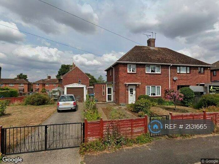 3 Bedroom Semi-Detached House To Rent In Overn Avenue, Buckingham, MK18