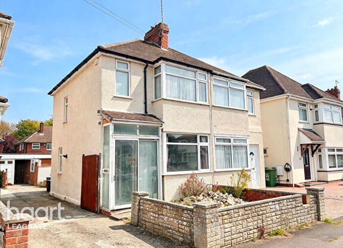 2 Bedroom Semi-Detached House For Sale In Eighth Avenue, Luton, LU3