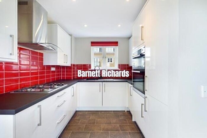 2 Bedroom Flat To Rent In Sandpiper Close, Greenhithe, DA9