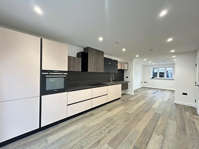 2 Bedroom Bungalow For Sale In Lynn Road, Ely, Cambridgeshire, CB6