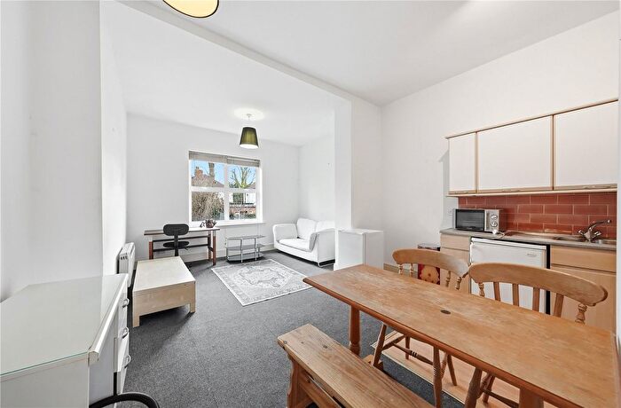 1 Bedroom Flat To Rent In Camden Road, Holloway, London, N7