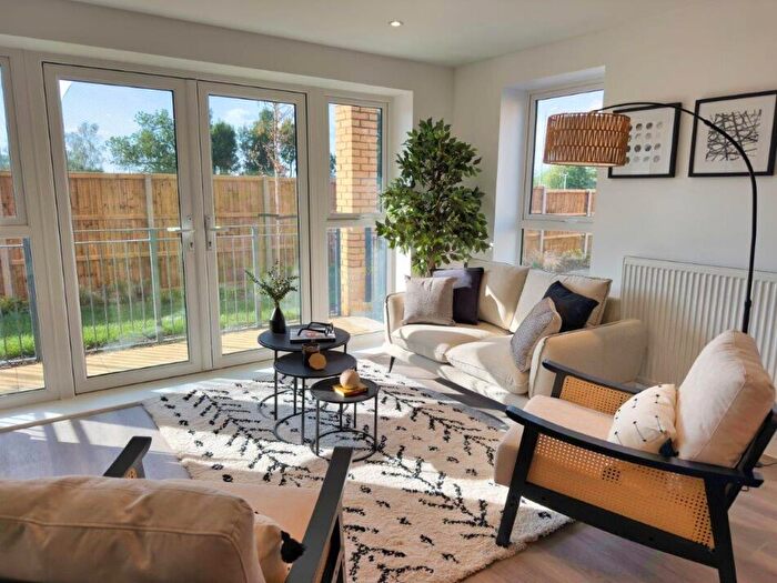 1 Bedroom Apartment For Sale In Croft Gardens, Dunnock Close, Knebworth, SG3
