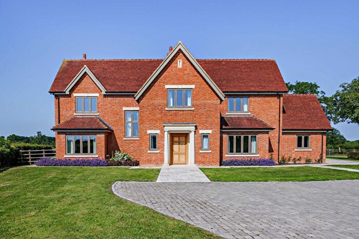 7 Bedroom Detached House To Rent In Braydon, Swindon, Wiltshire, SN5