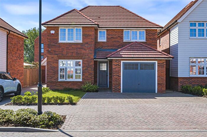4 Bedroom Detached House For Sale In Knights Templar Way, Rochester, Kent, ME2