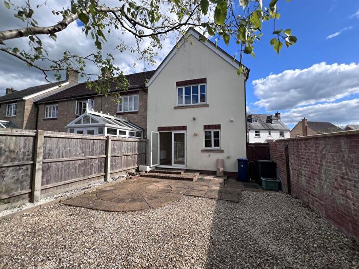 3 Bedroom House For Sale In Casterbridge Way, Gillingham, SP8