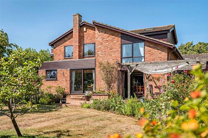 5 Bedroom Detached House For Sale In Charnocks Close, Gamlingay, Sandy, Cambridgeshire, SG19