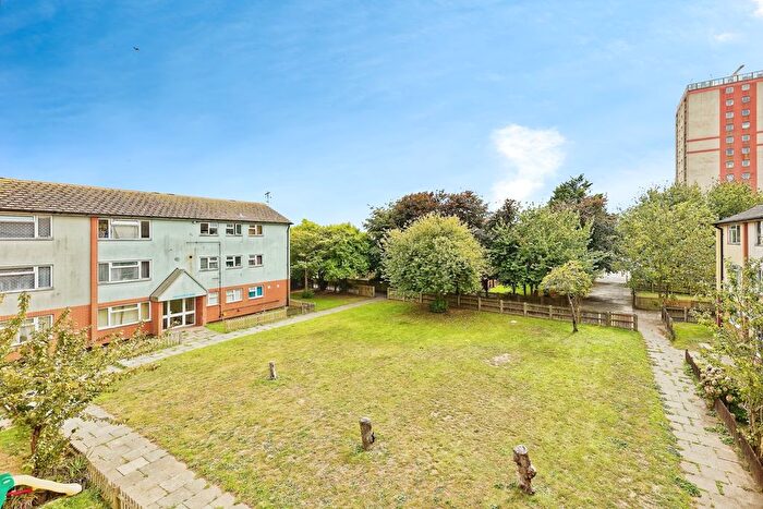 2 Bedroom Flat For Sale In Appledore Close, Margate, Kent, CT9