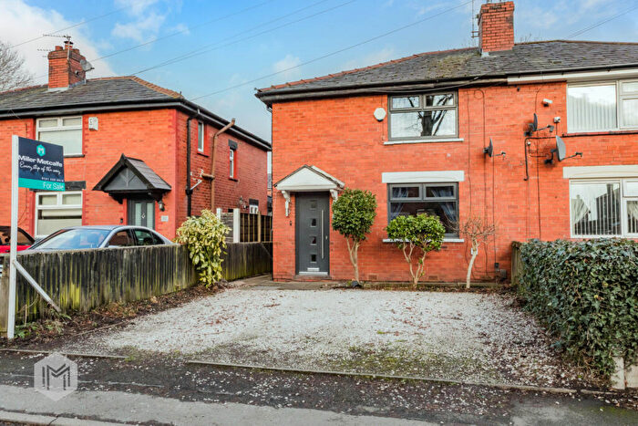 3 Bedroom Semi-Detached House For Sale In Whewell Avenue, Radcliffe, Manchester, Greater Manchester, M26