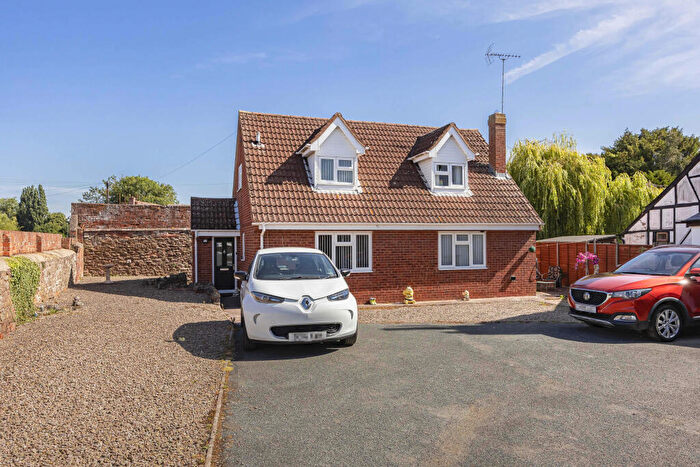 3 Bedroom Detached House For Sale In Hinton Road, Hereford, HR2